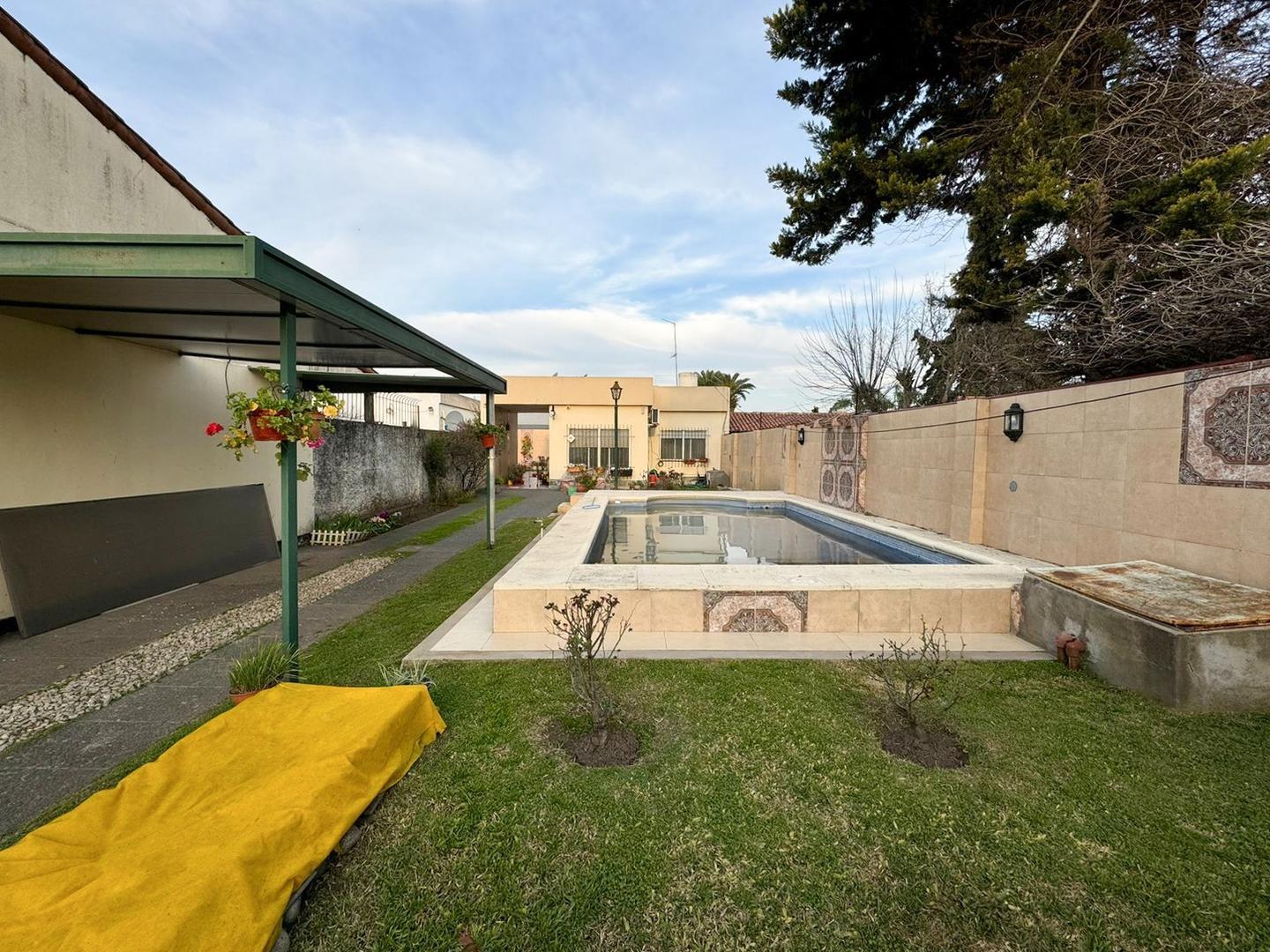 CASA  - 3 AMBIENTES - MERLO SUR