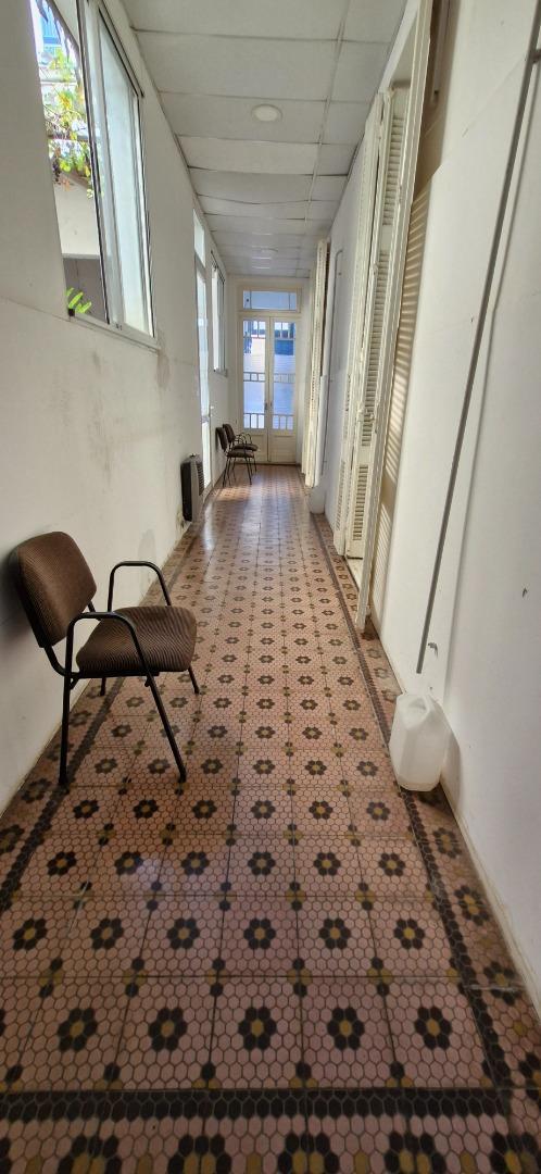 Casa en Venta con 5 cocheras