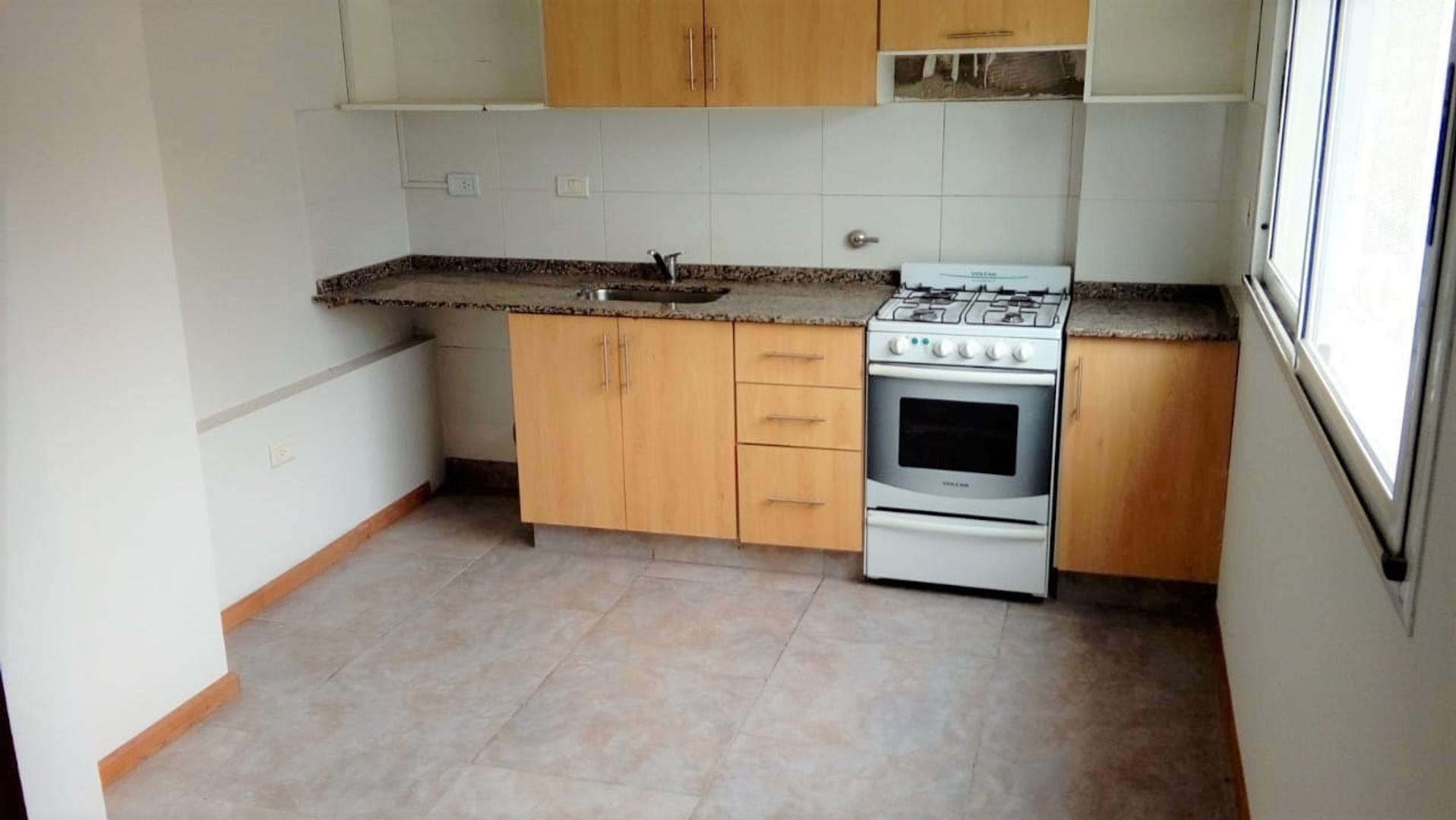 San Juan 4425 , Piso 1