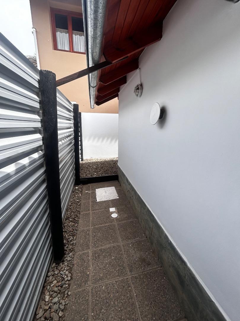 Casa en Alquiler con 1 cochera