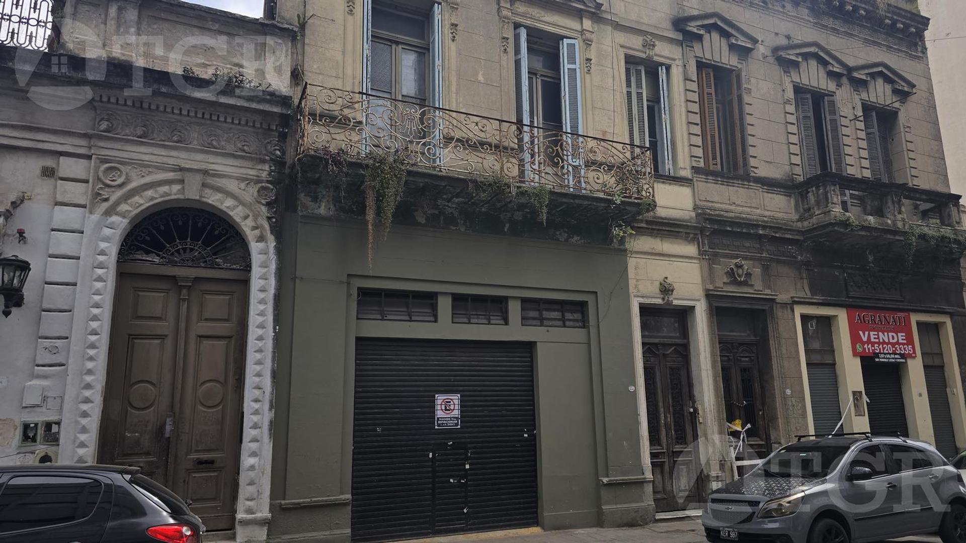 Venta de lote para desarrollo o remodelación de unidades PH