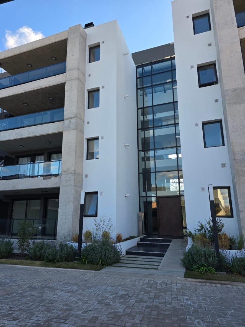 Departamento en Venta en Arguello, USD 210.000