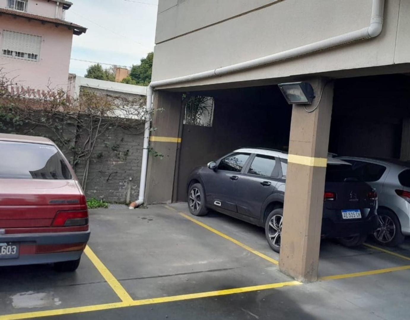 COCHERA DESC EN VENTA EN LA LUCILA! EXCELENTE ZONA