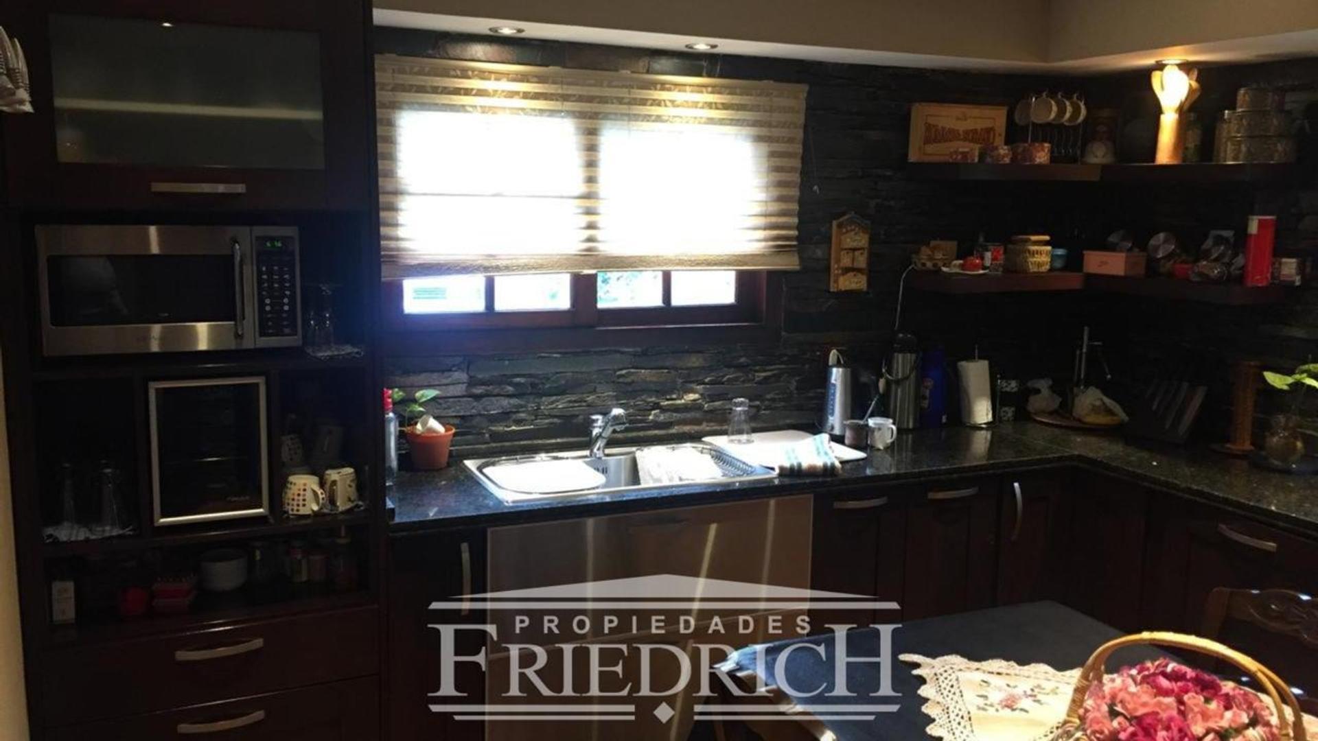 Casa en Alquiler de 3 dormitorios