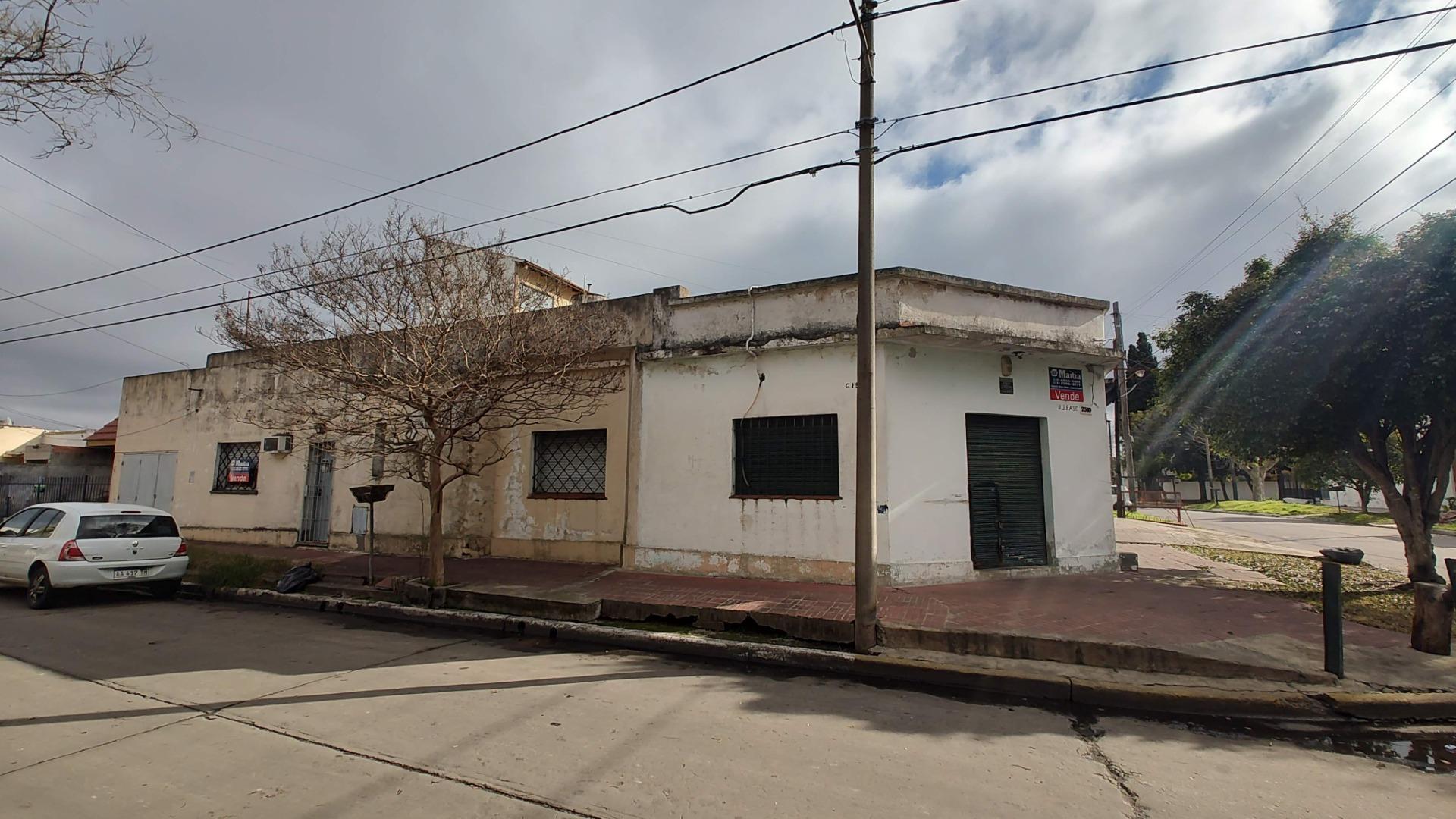CASA 3 AMB C/PATIO Y 2 LOCALES (O DORMITORIOS EXTRAS)! LOMAS