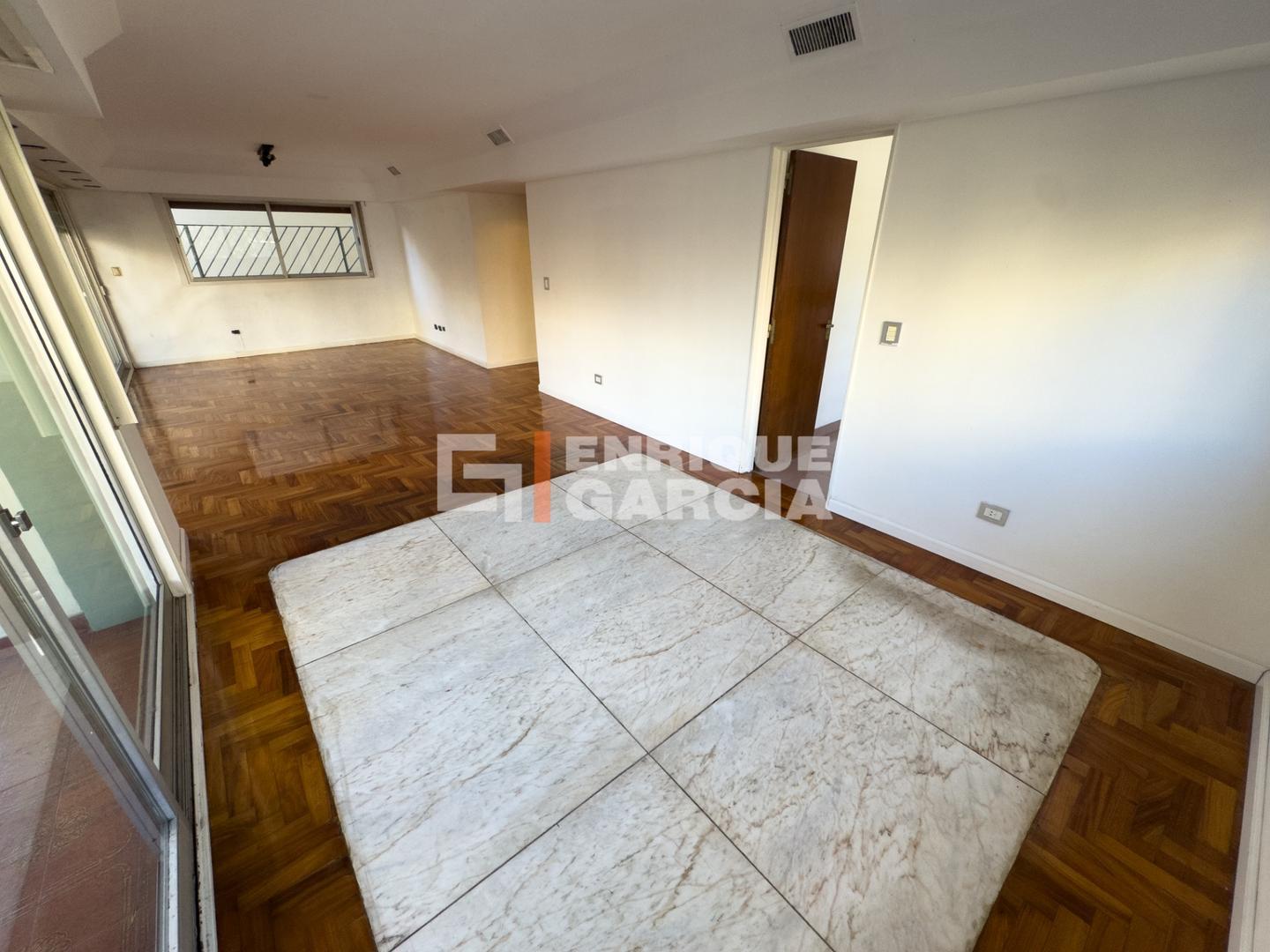 Departamento en Alquiler con 1 cocheras