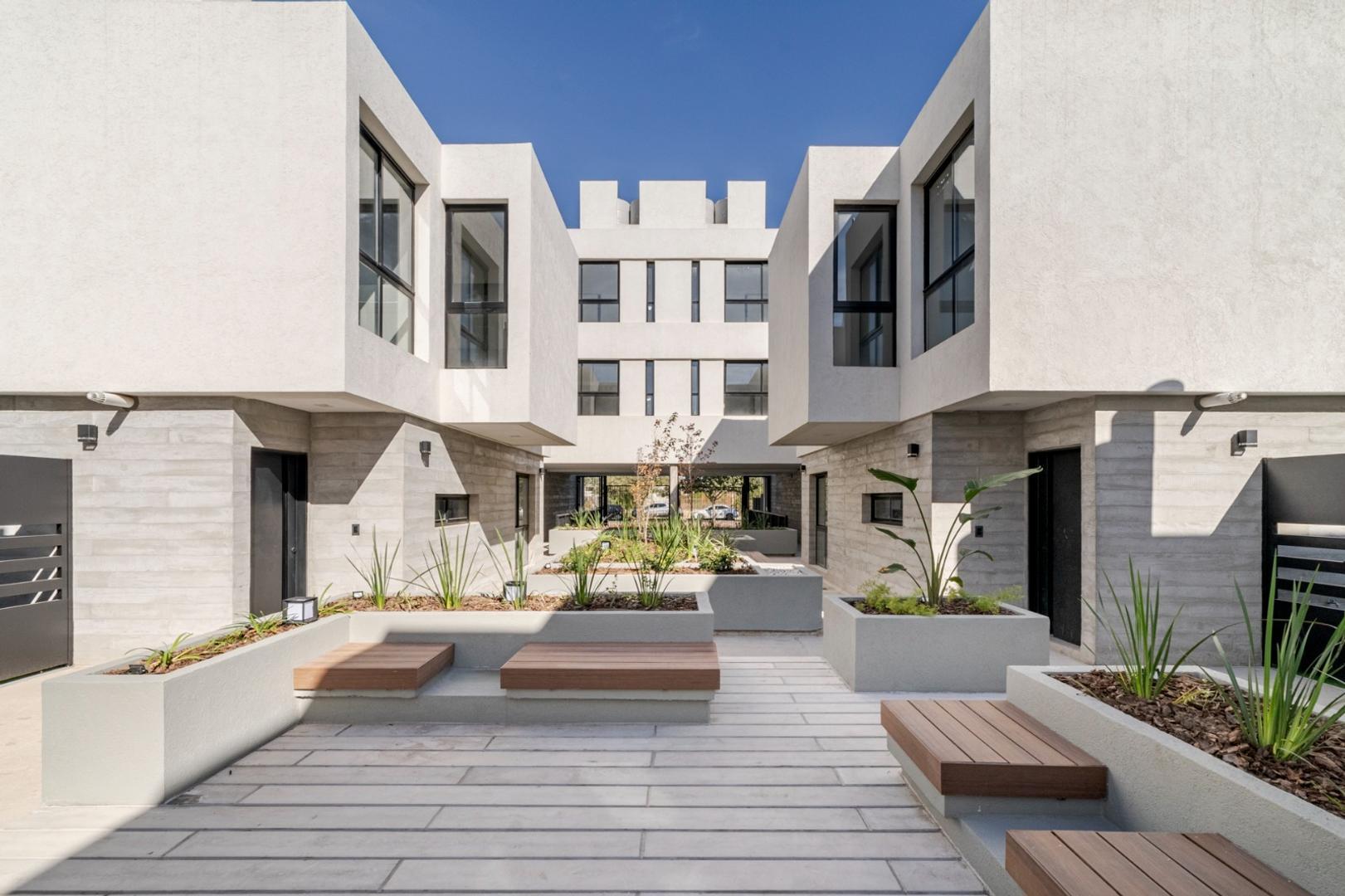 Duplex a estrenar, Housing Distrito 20