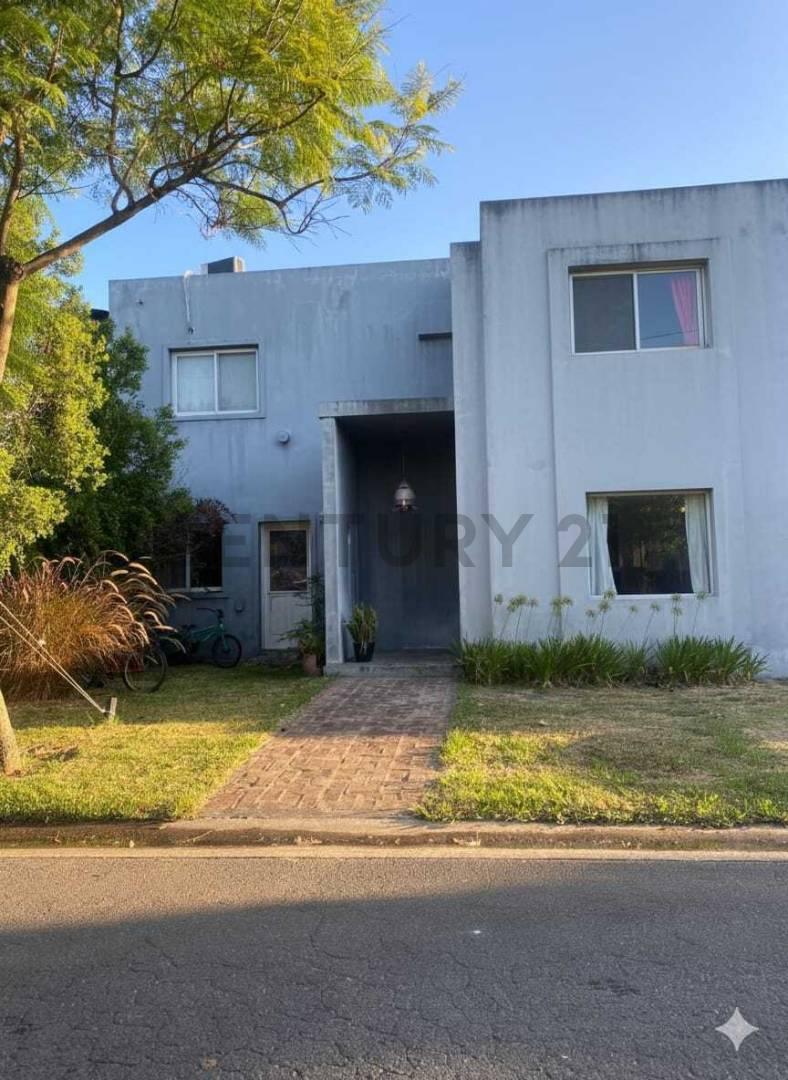 Castiglioni 2235 100, Piso 0