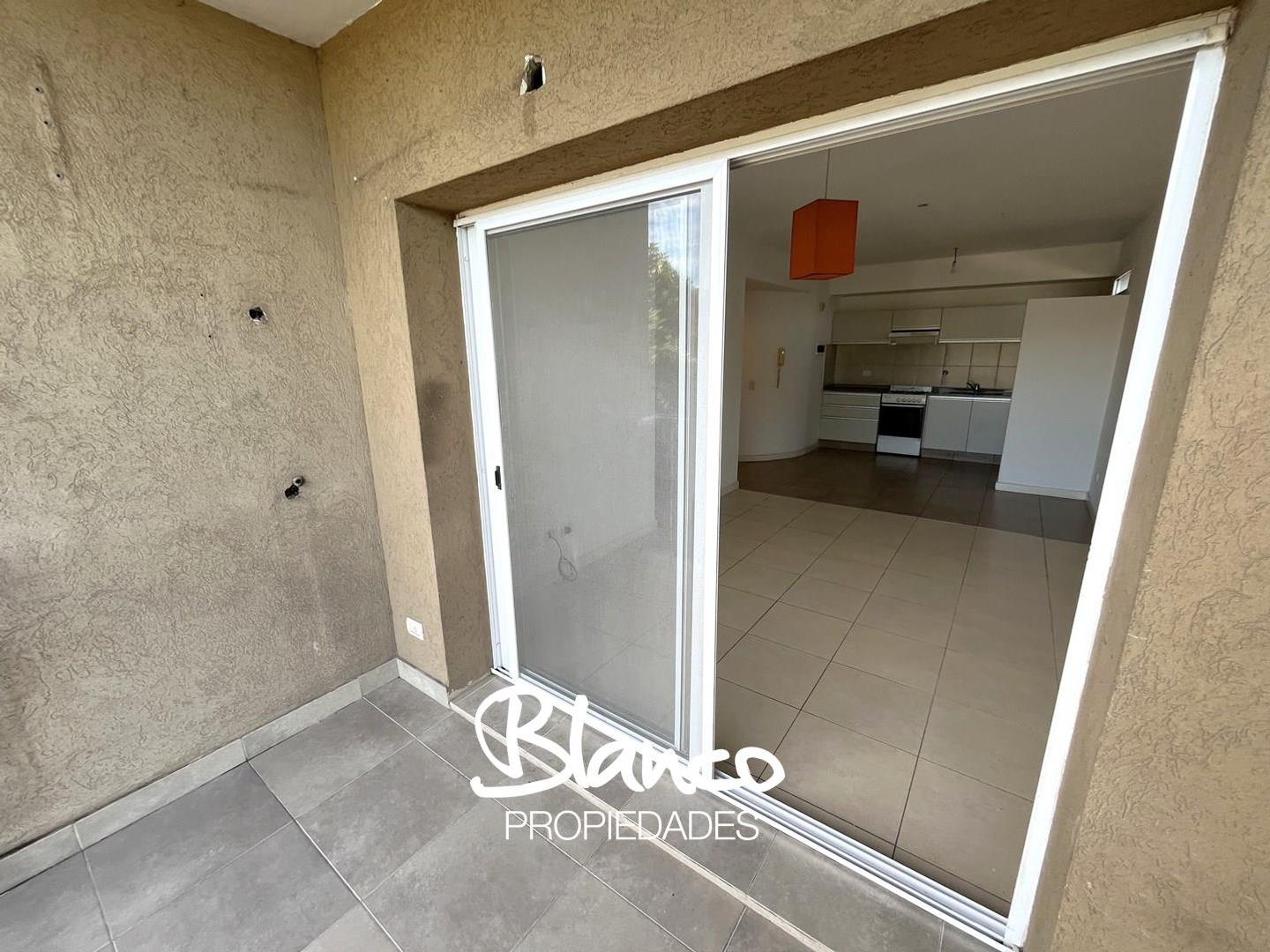 Departamento en Alquiler con 1 cocheras