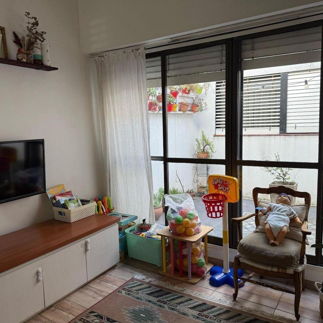 Casa 4 ambientes - Castelar Norte