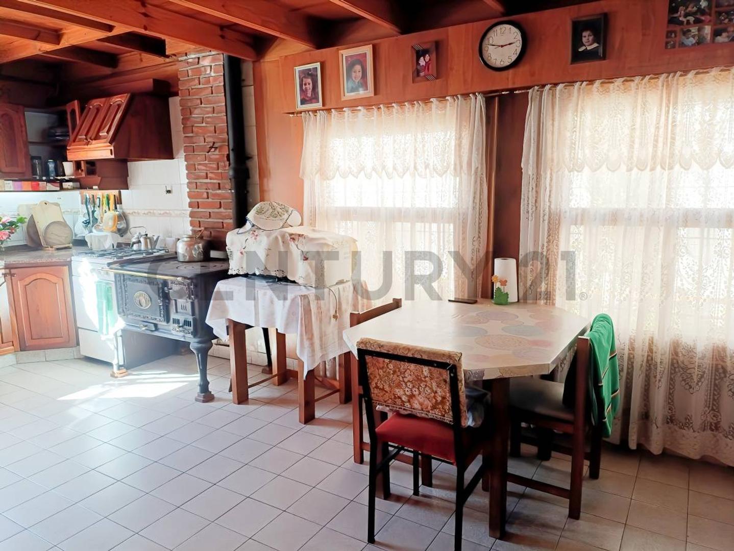 Casa en Venta en Mar Del Tuyu, USD 133.000