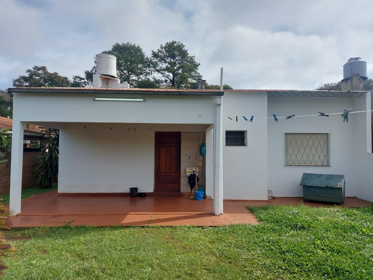 HERMOSA CASA EN APÓSTOLES SOBRE AVENIDA