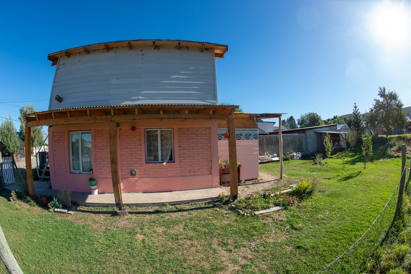 Casa 3 ambientes con 2 baños