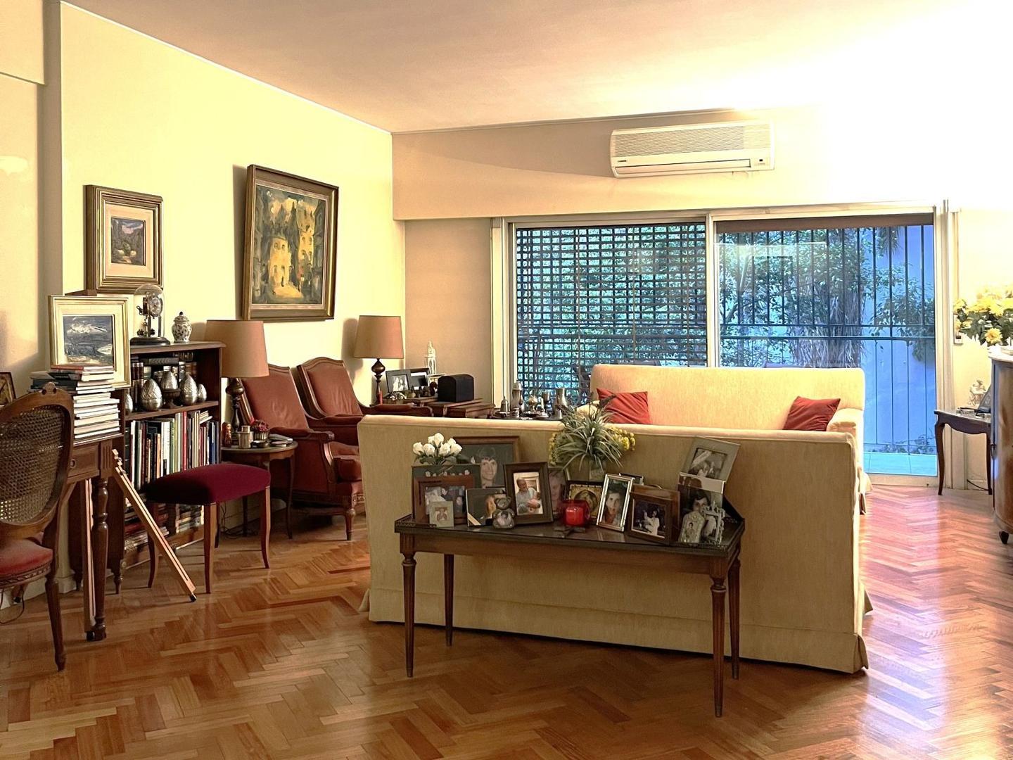 Bcón LyC 3 dor (1suite) 2 bñs toil coc-off coch piscina SUM