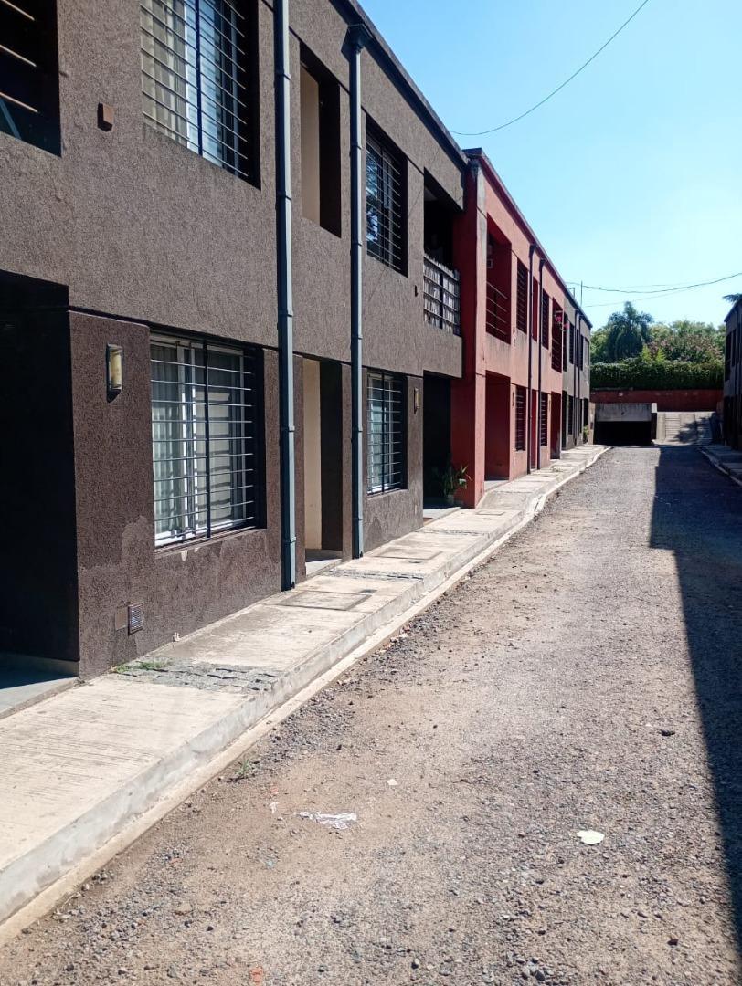 Libertad 500, Piso 1