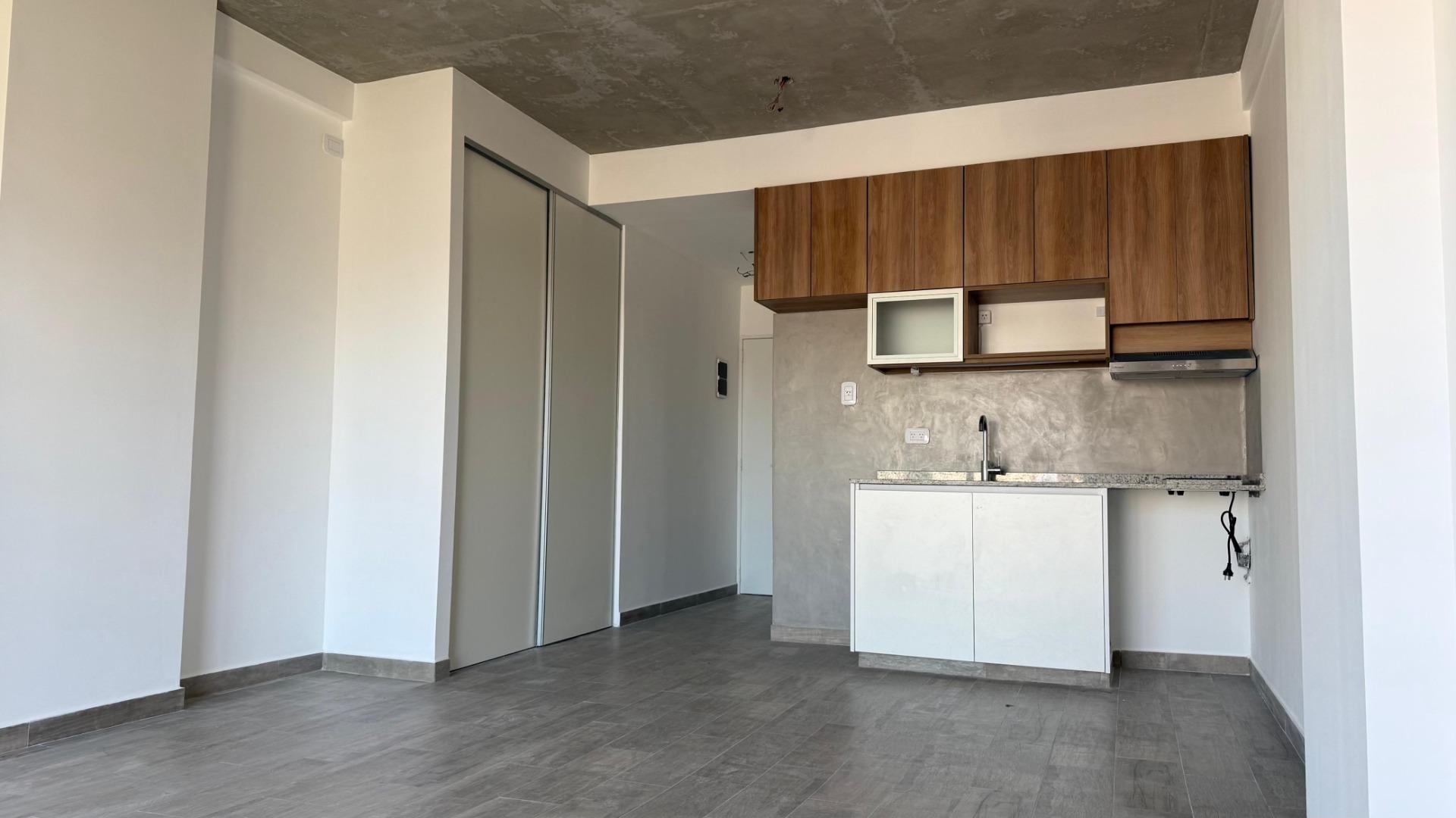 Departamento en Venta en Parque Avellaneda, USD 68.000