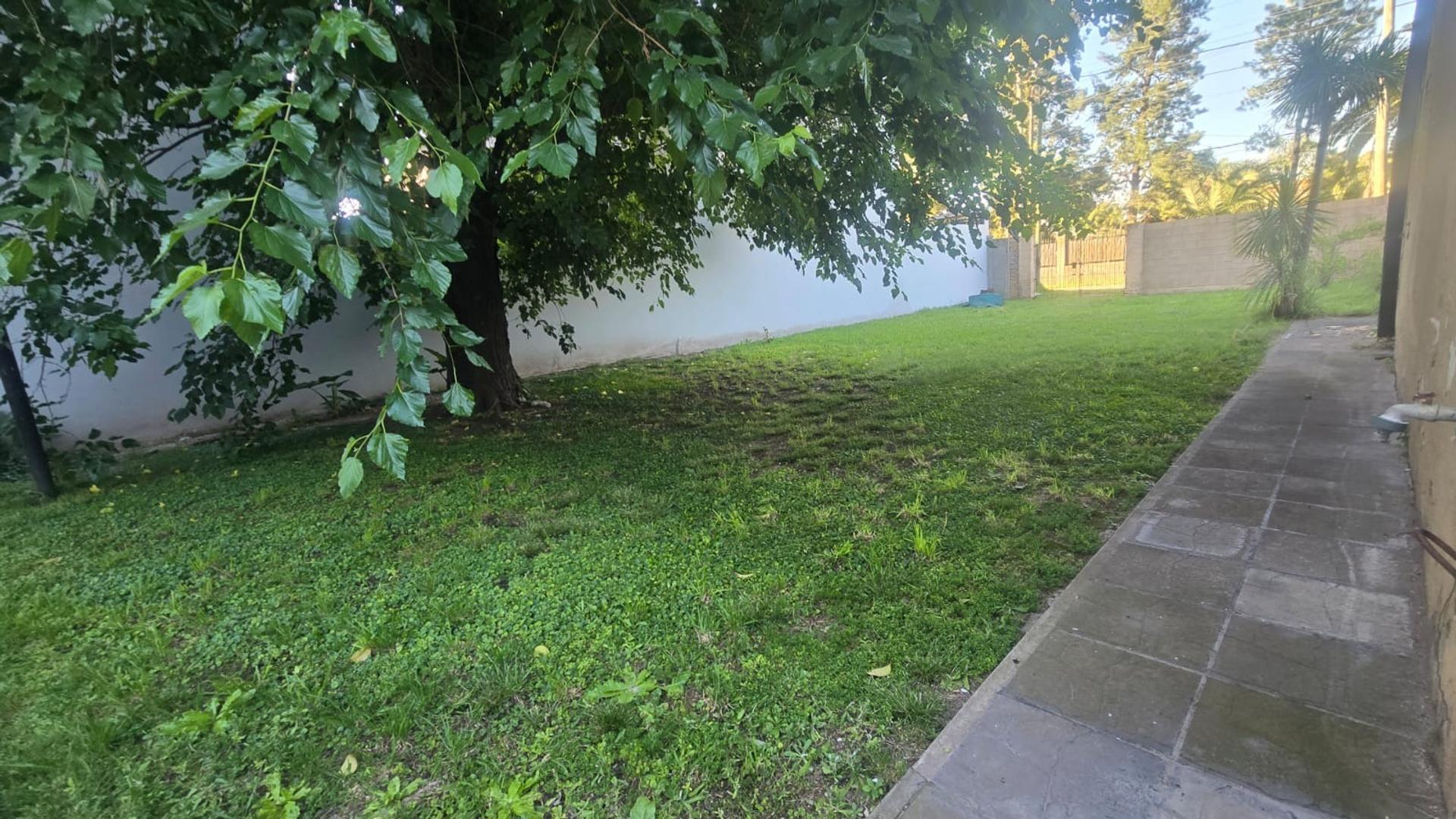 Casa 2 ambientes con 1 baño