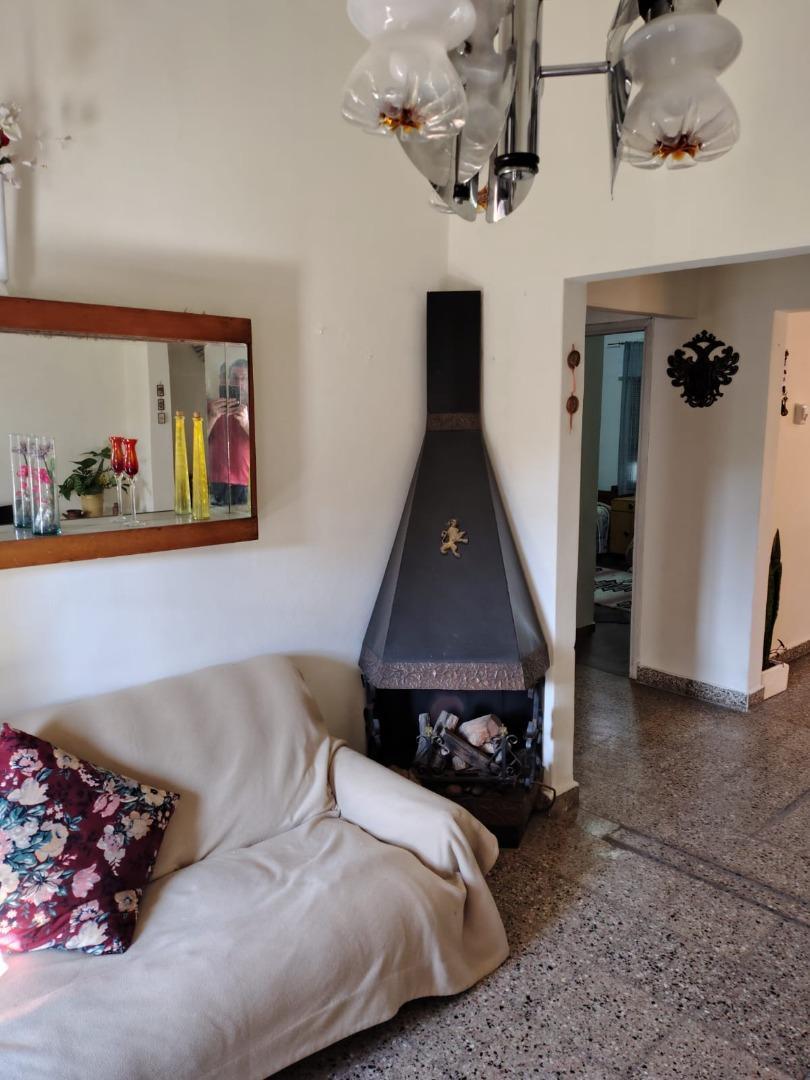 Casa en Venta con 5 cocheras