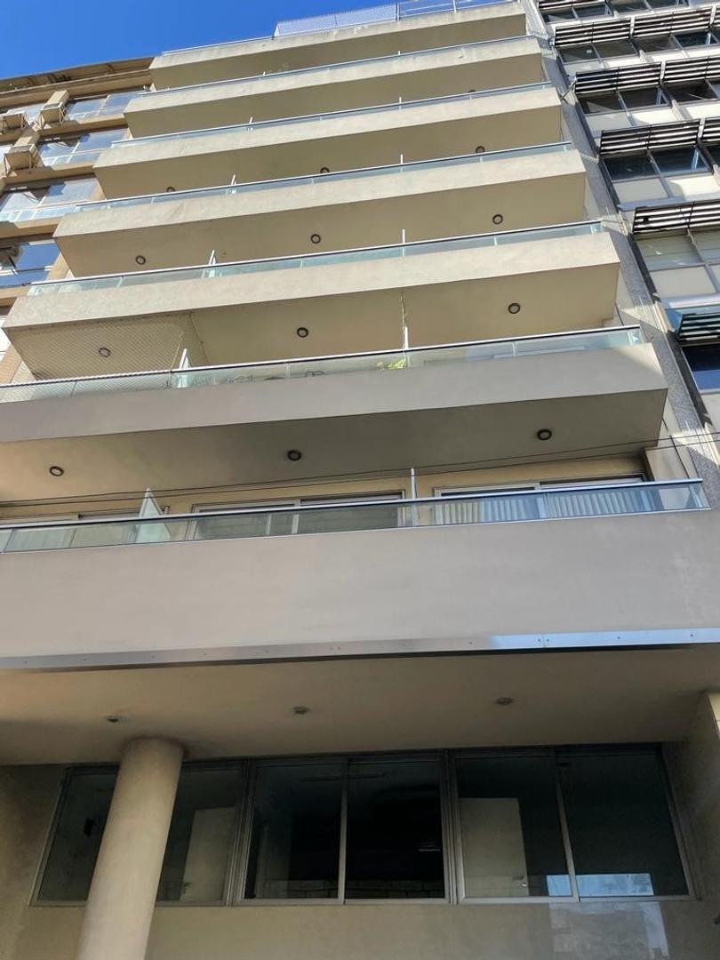 Gran Oficina en Venta en Edificio Moderno con 2 cocheras