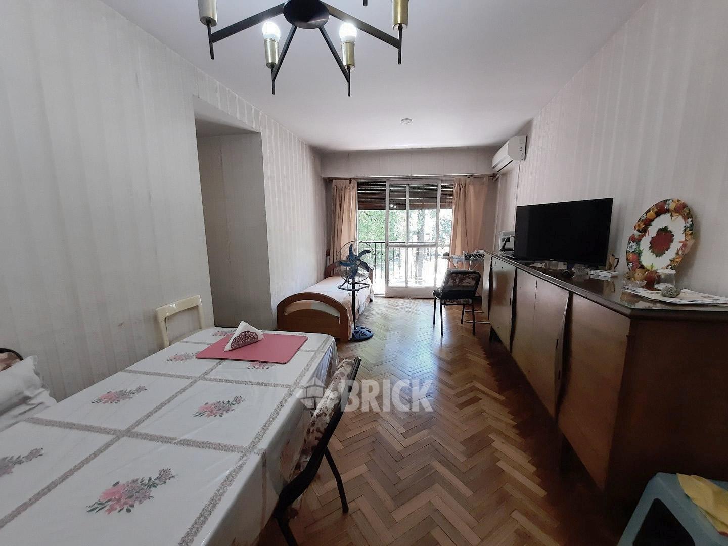 JERONIMO SALGUERO AL 1700 - COCHERA FRENTE BALCON TODO SOL GRAN LIVING