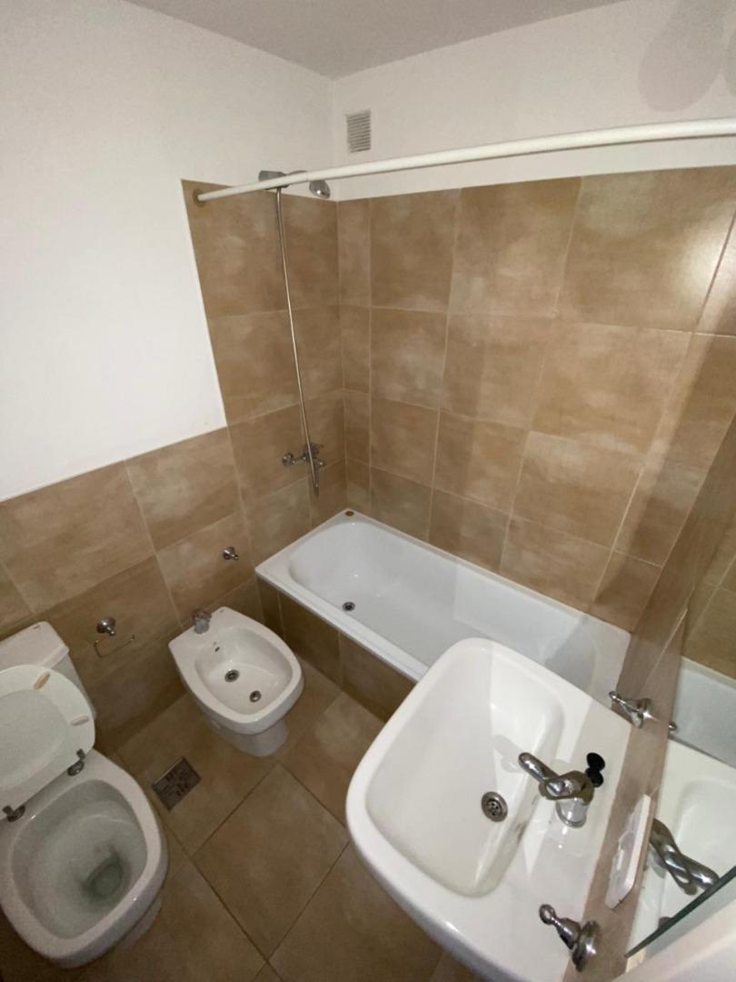 Departamento en Alquiler en Rosario, $ 380.000