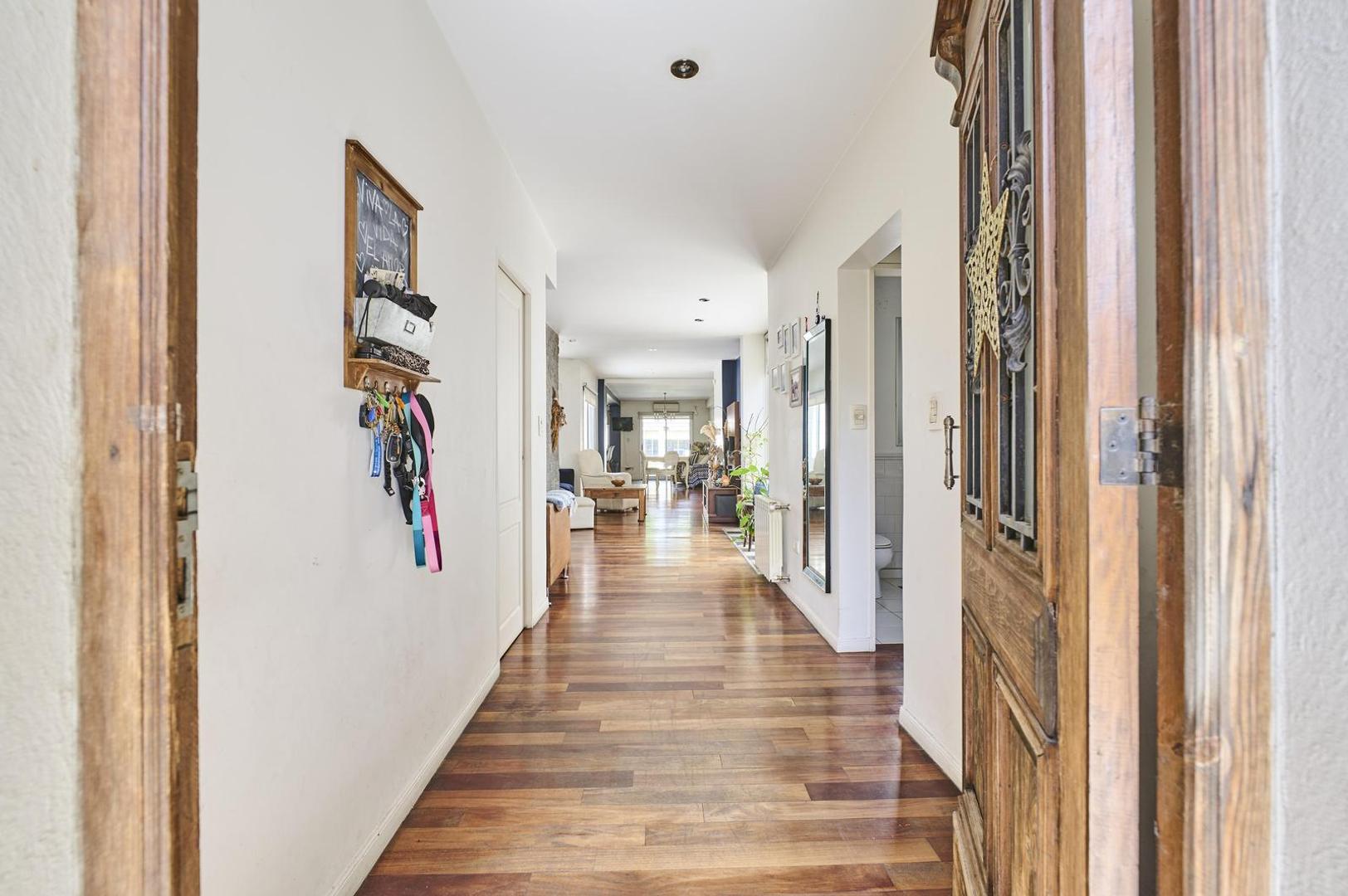 Casa en Venta con 1 cochera