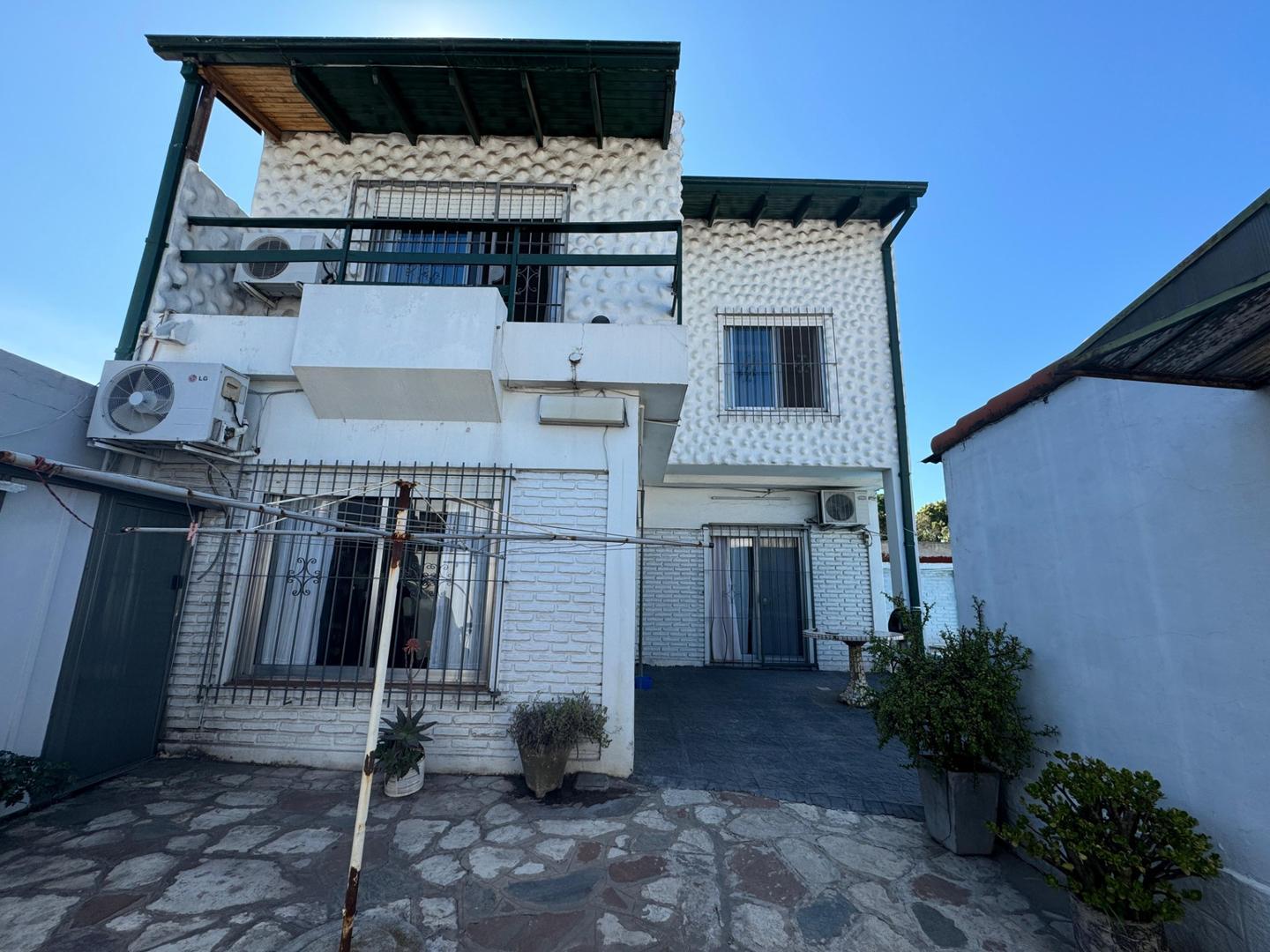 Casa tipo P.H. en Ituzaingó Norte