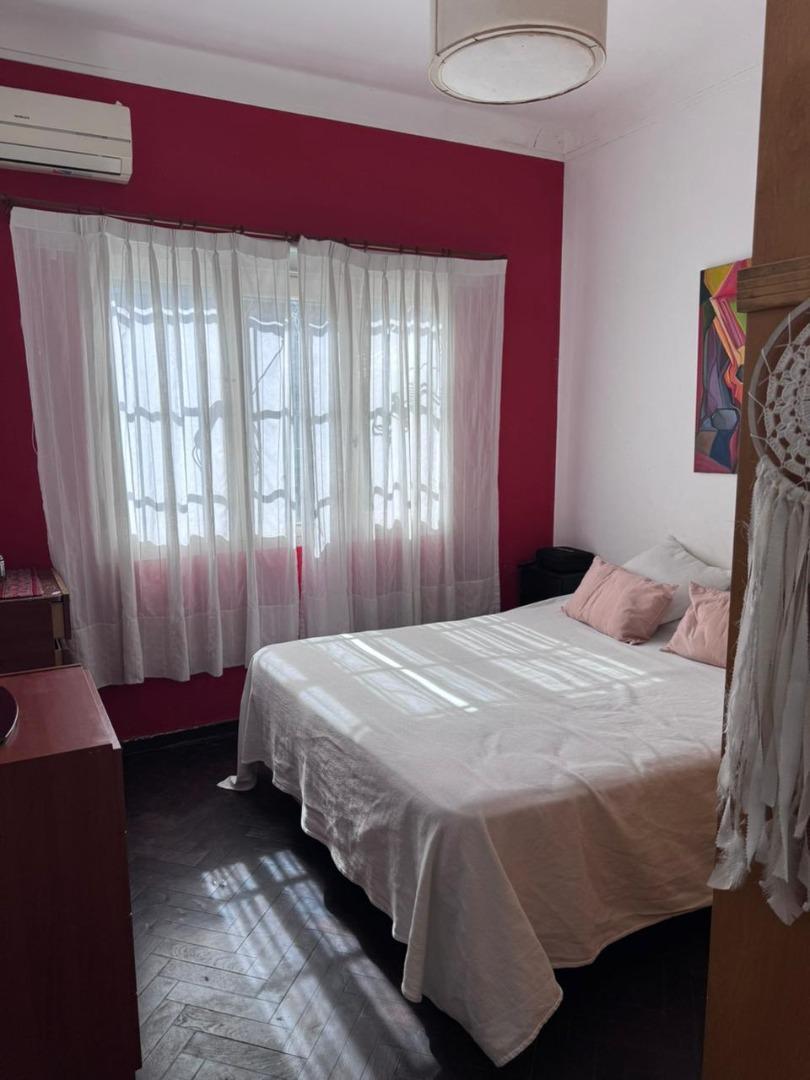 Casa 3 ambientes proxima a centro comercial