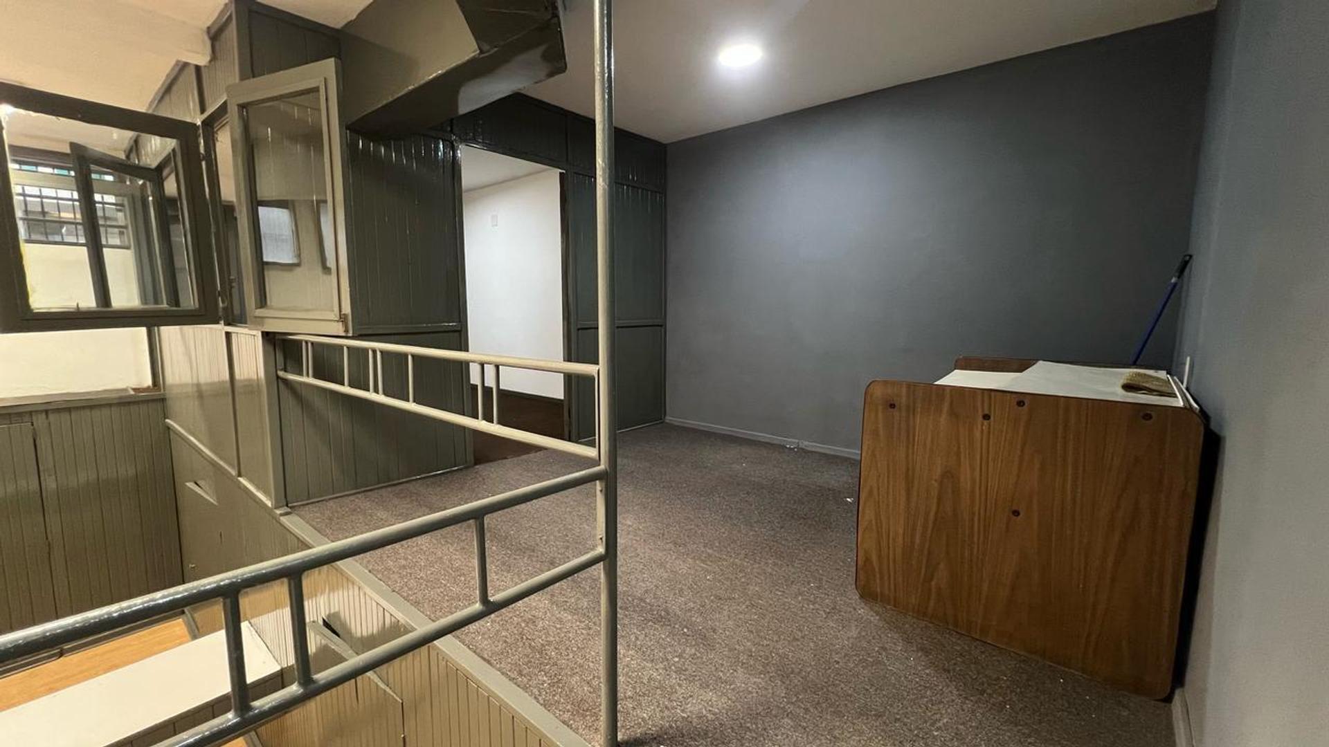 Oficina en Venta al Este