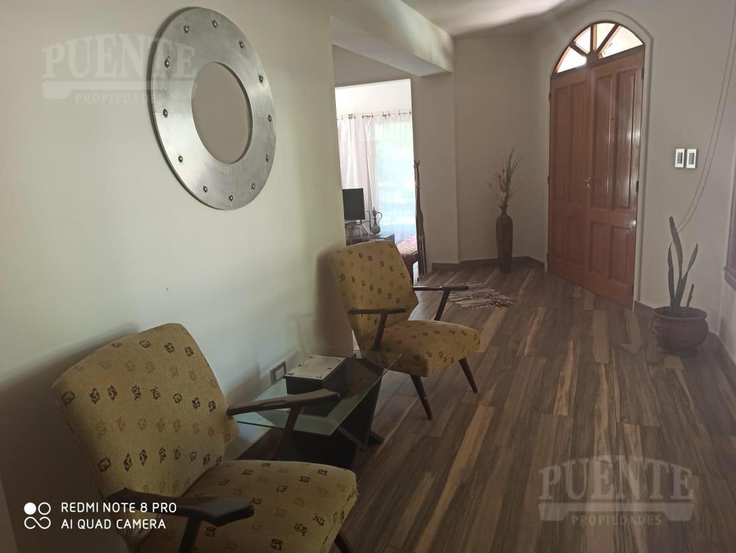 Casa en Alquiler Temporal con 1 cochera