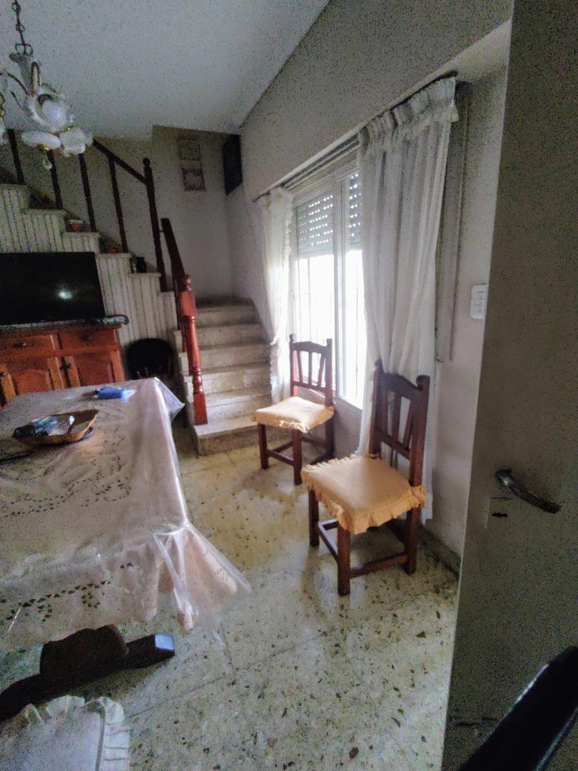 CASA VENTA 6 AMBIENTES PILETA JARDIN HAEDO MORON