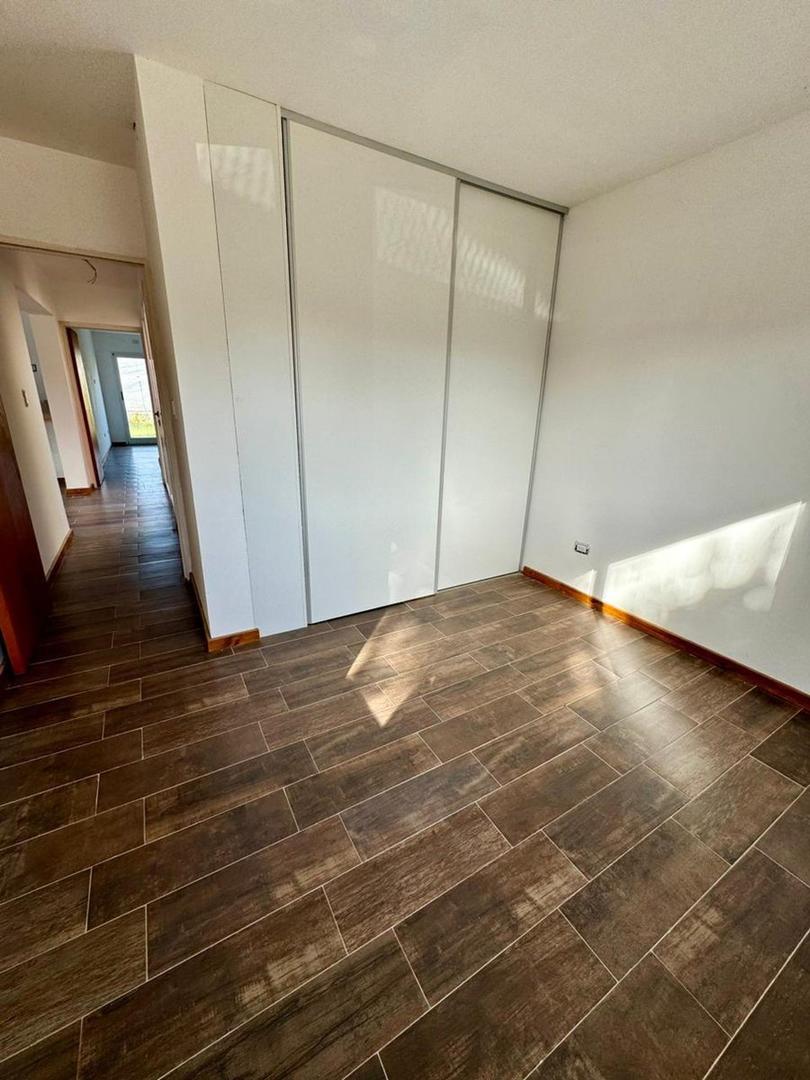 CASA EN VENTA DOS DORMITORIOS FUNES ZONA 8