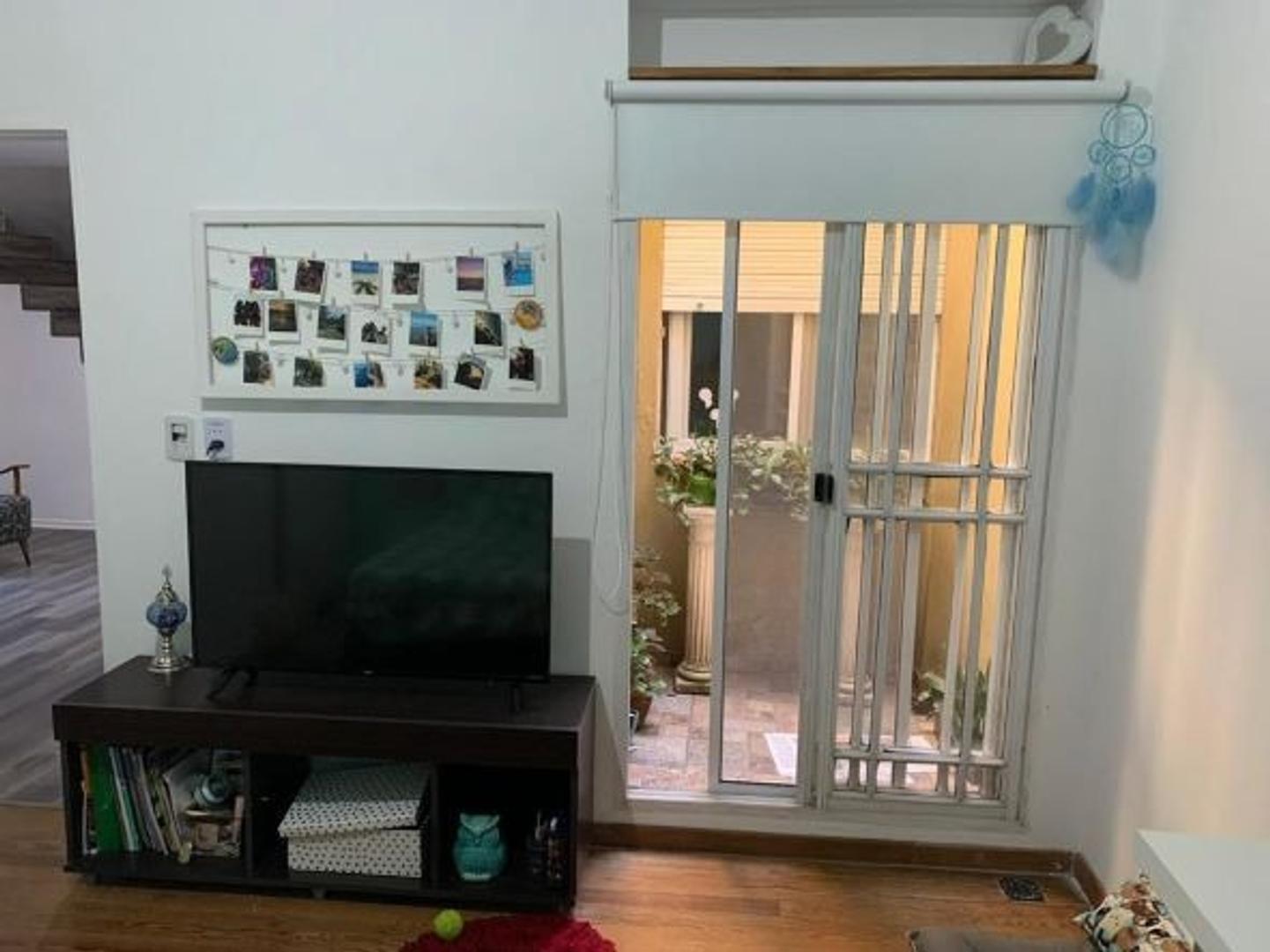 Depto Tipo Casa 4 ambientes con 1 baño