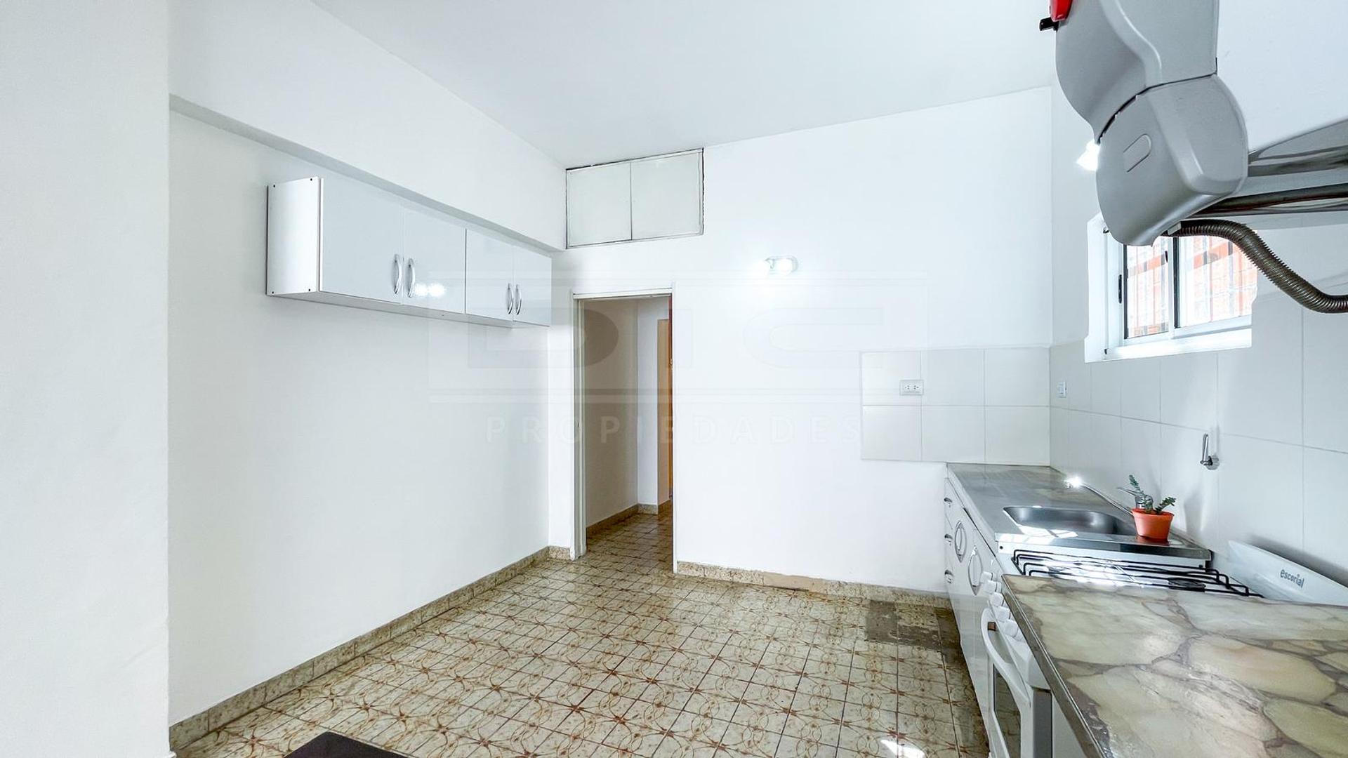 Casa 2 dormitorios Venta - Mart.-Fleming/Panam.