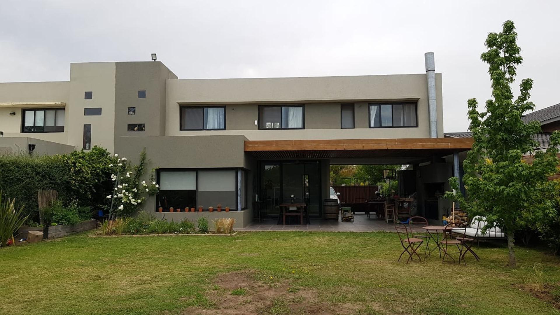 TEMPORARIO ENERO FISHERTON - PILETA