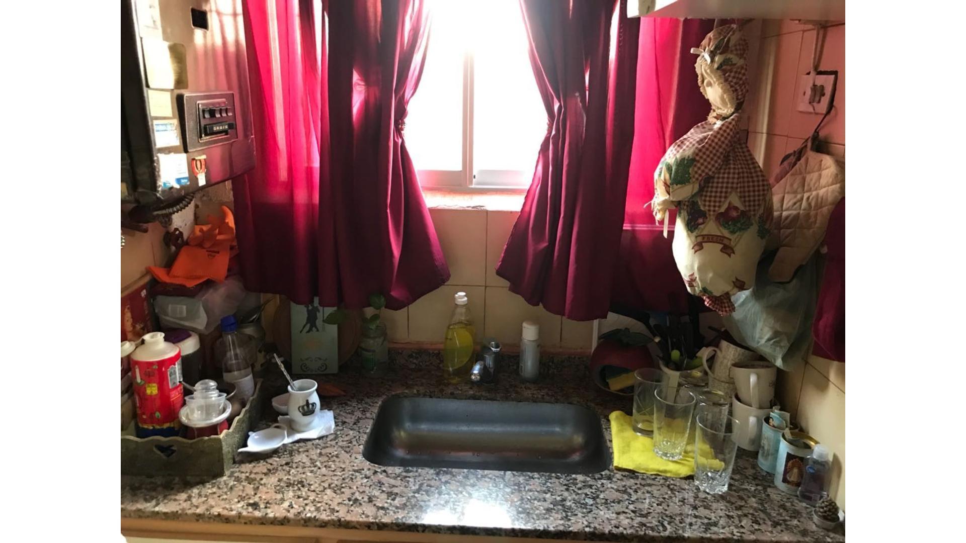 Depto Tipo Casa en Venta en Temperley, USD 85.000