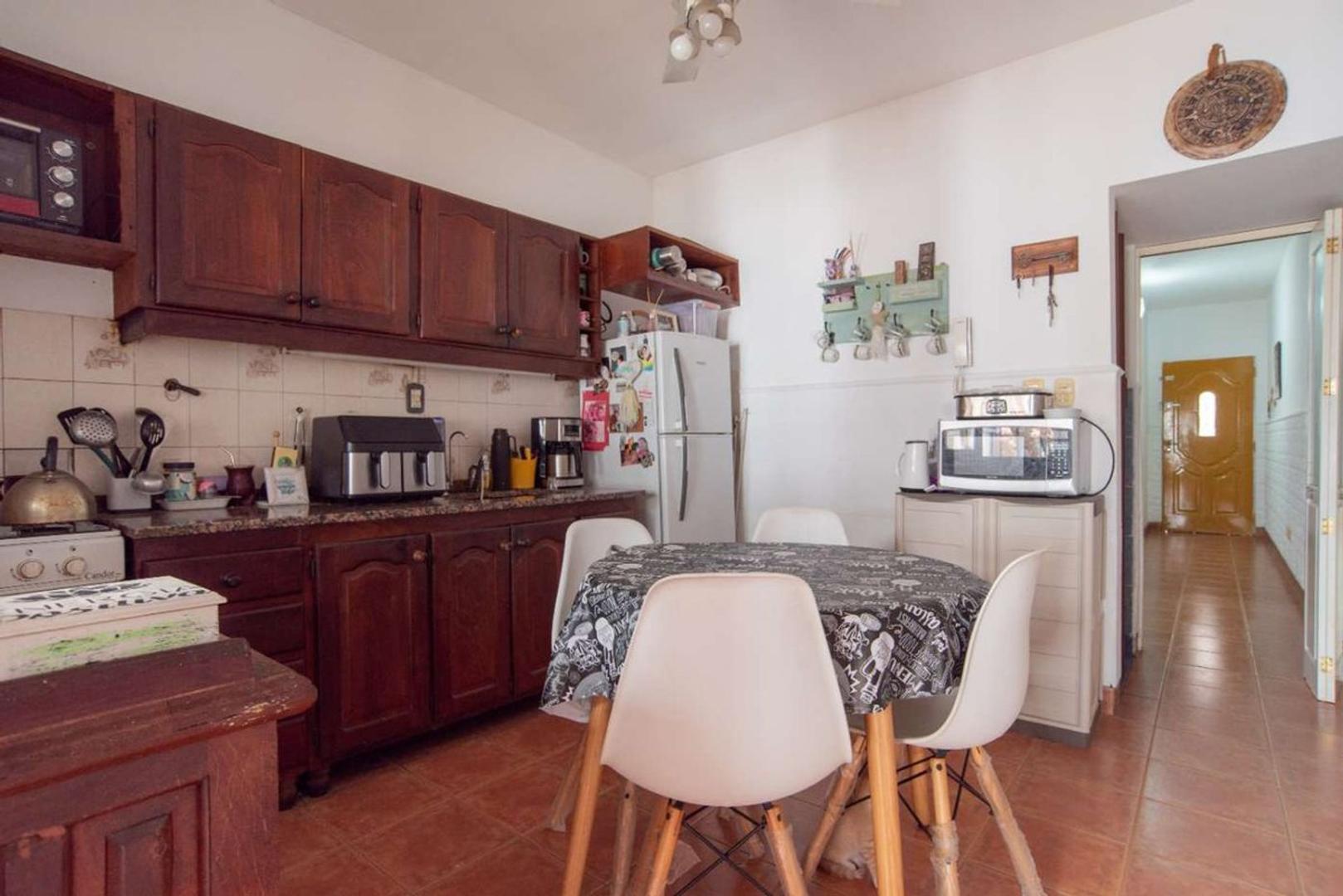 Casa 4 ambientes con 1 baño