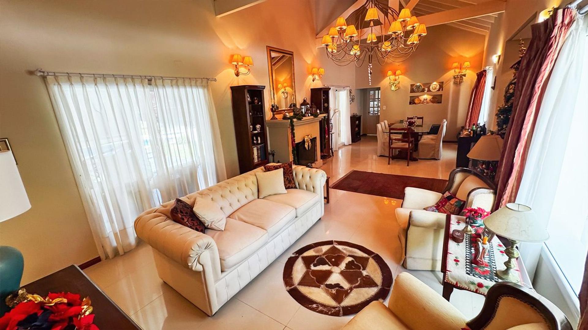 CASA EN FINCAS DE SAN VICENTE CHACRAS