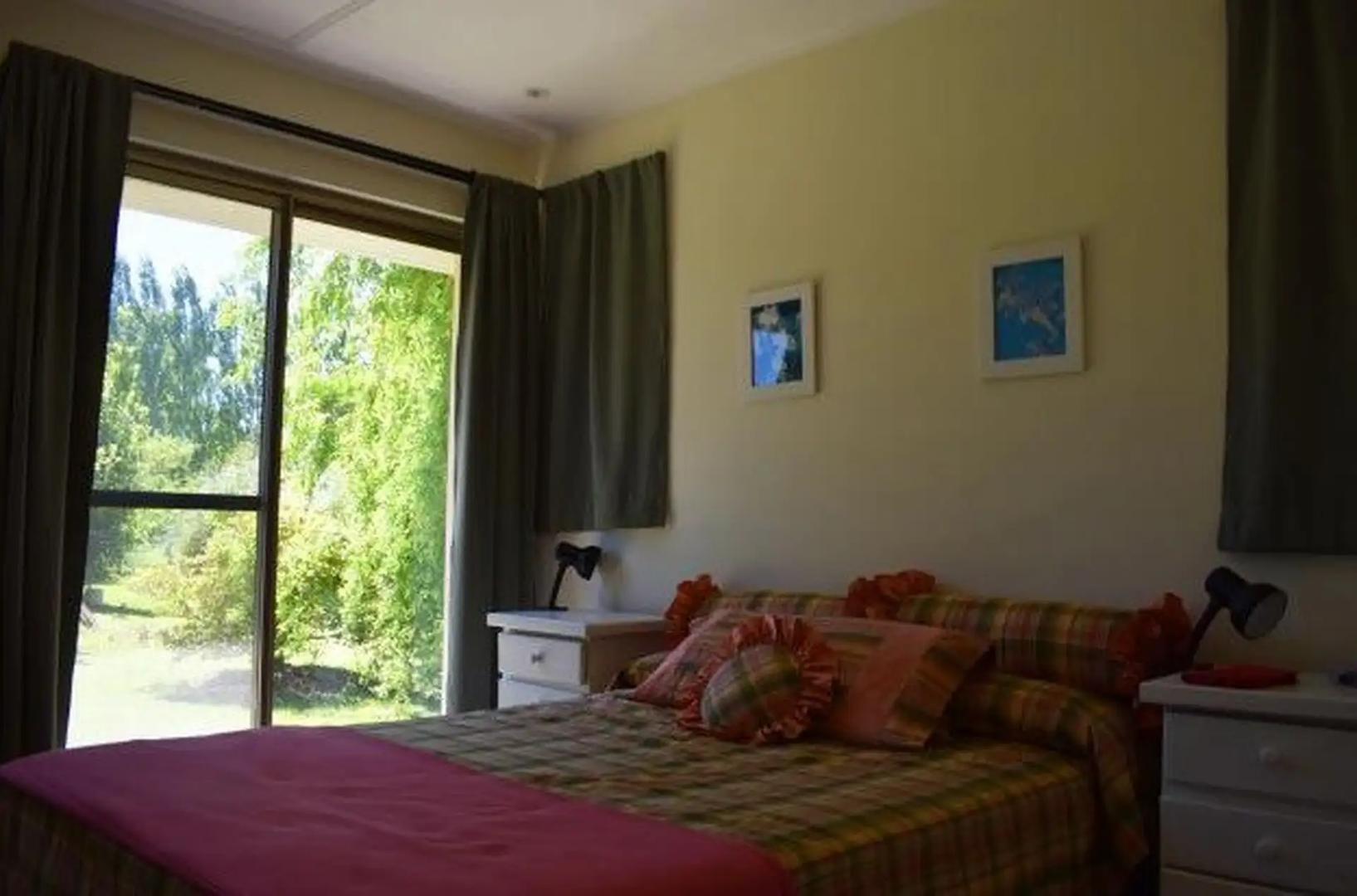 Casa 5 ambientes con 4 baños