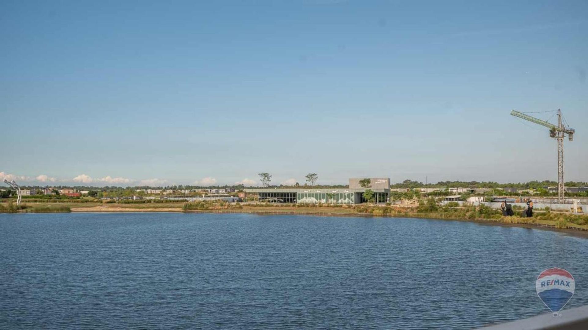 RESIDENCIAS DEL LAGO 1000