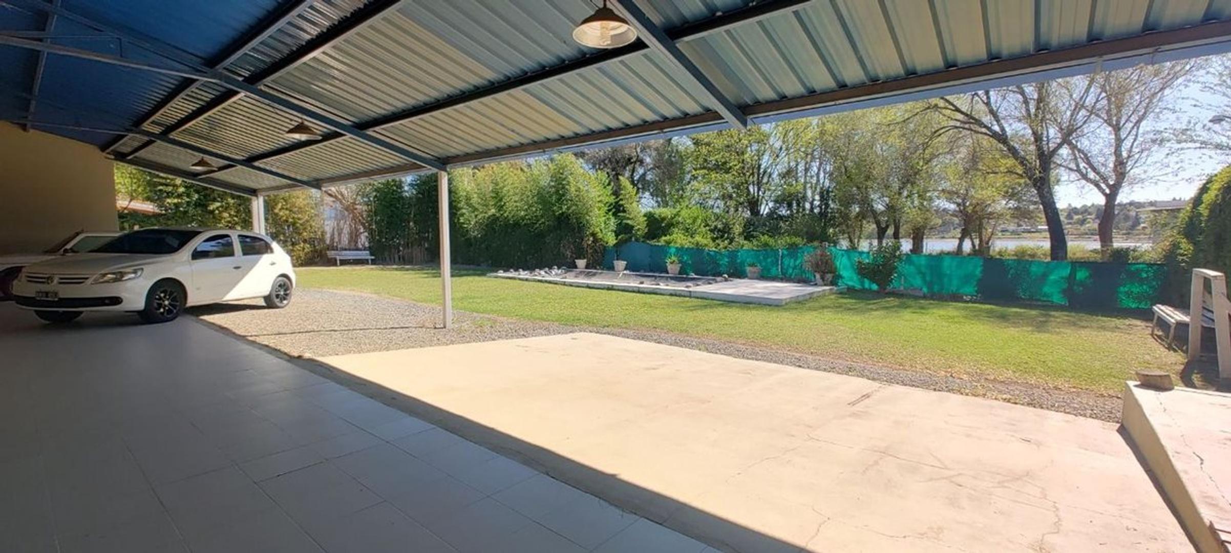 Casa 4 ambientes con 2 baños