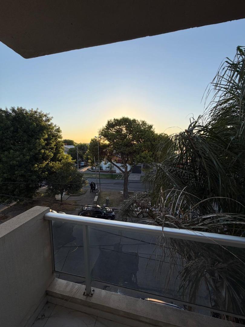 Departamento en Alquiler en Haedo, $ 550.000