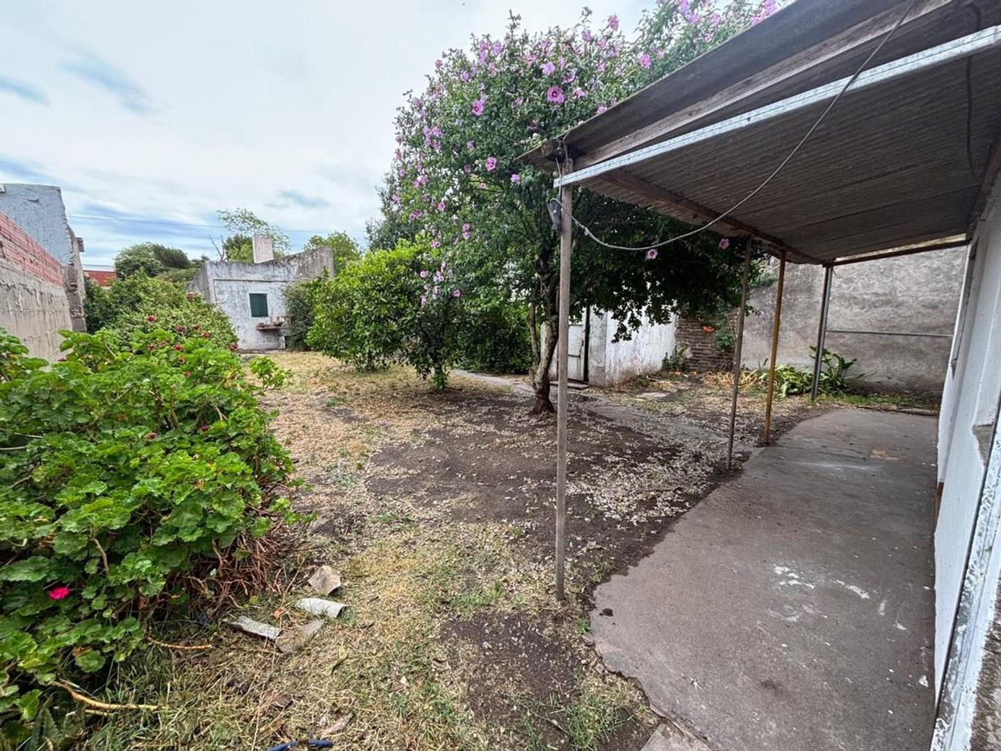 Casa 4 ambientes con 1 baño