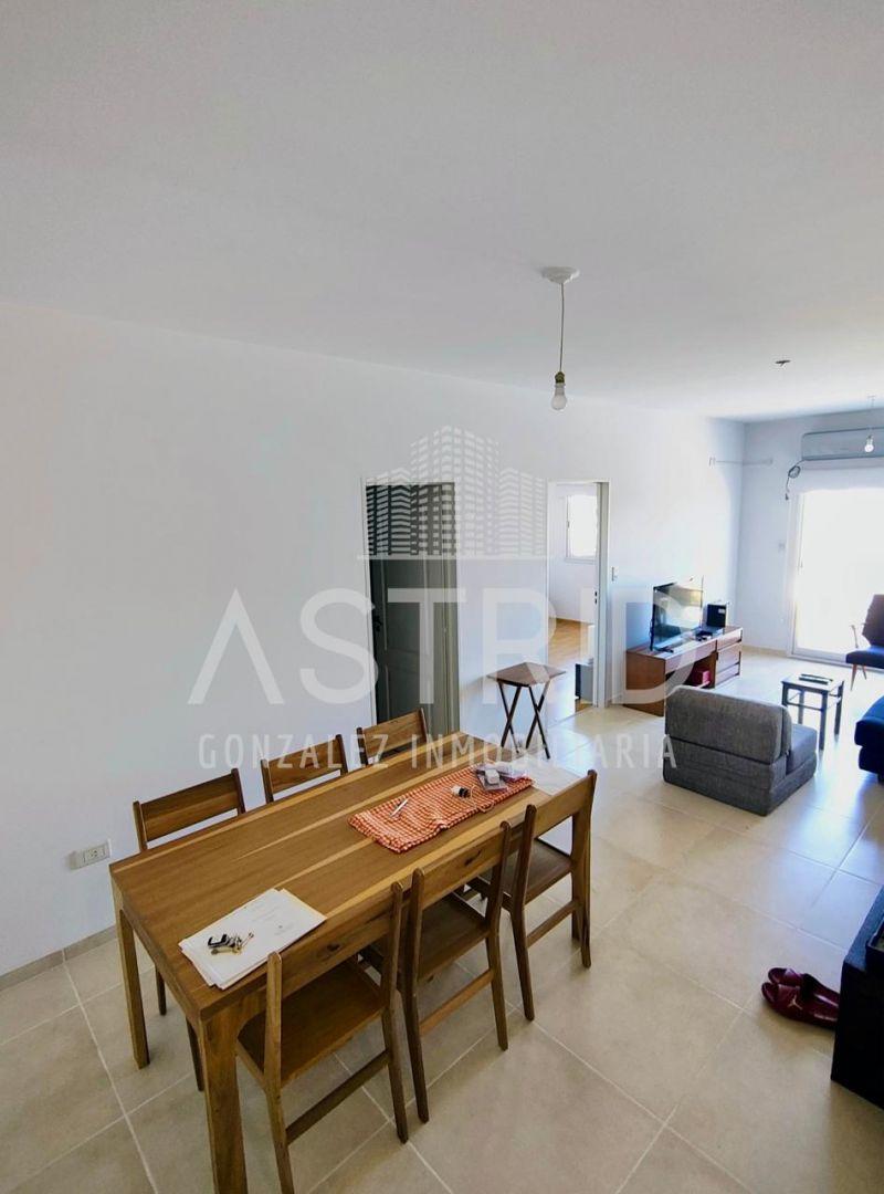 Avenida Italia 1100, Piso 5