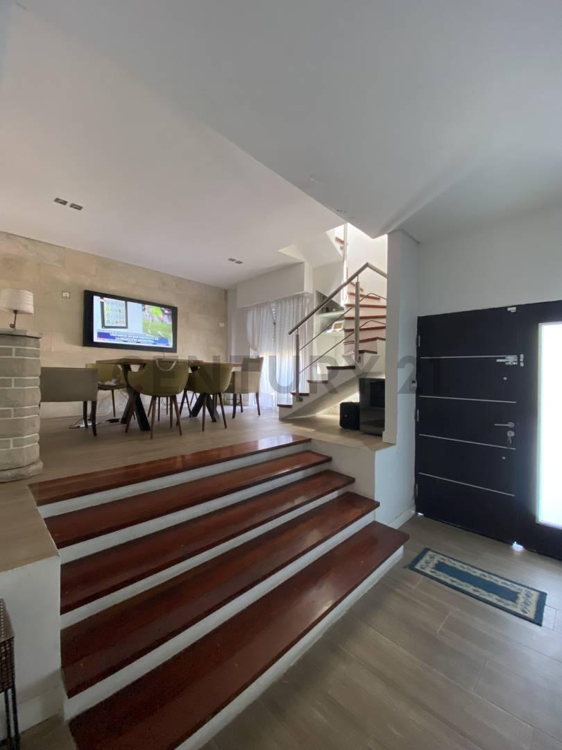 Santa fe 100, Piso 0