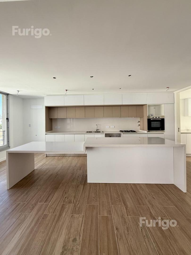 Departamento 5 ambientes con 3 baños