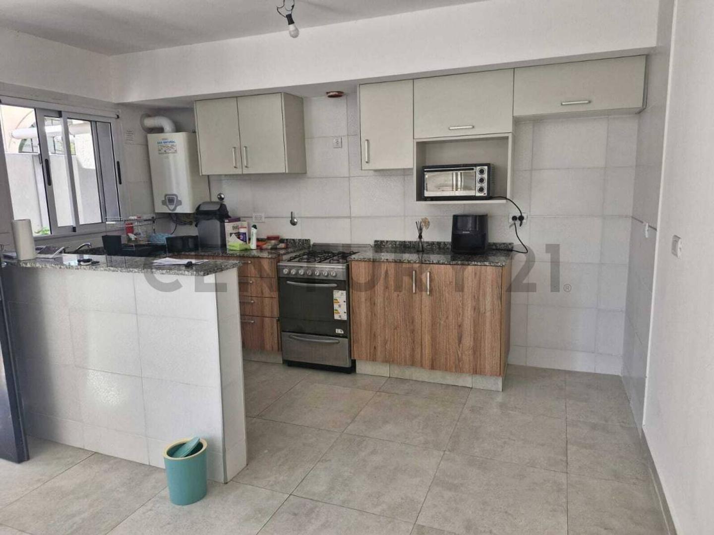 Casa en Alquiler en Temperley, $ 1.500.000