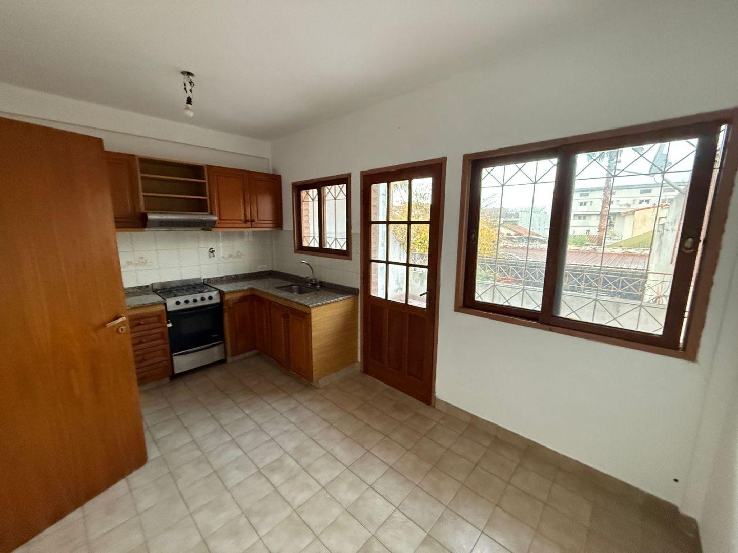 Casa - Alquiler - Argentina, Vicente López - ramon castro 2782