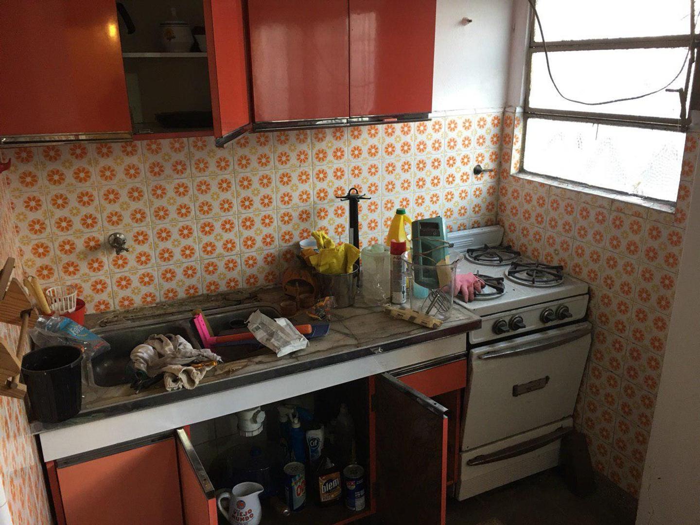 CASA EN EXCELENTE UBICACION :: OPORTUNIDAD :: CONSULTE