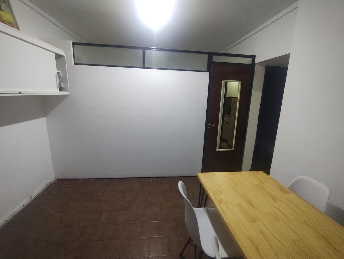 Venta Departamento 1 ambiente amplio dividido.